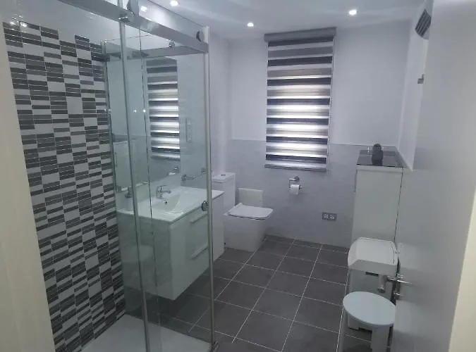 A Casa Do Lado * Нойя