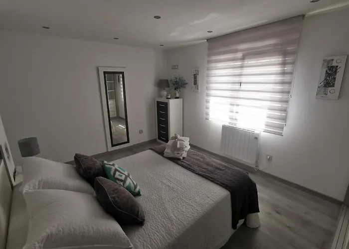 A Casa Do Lado * Нойя