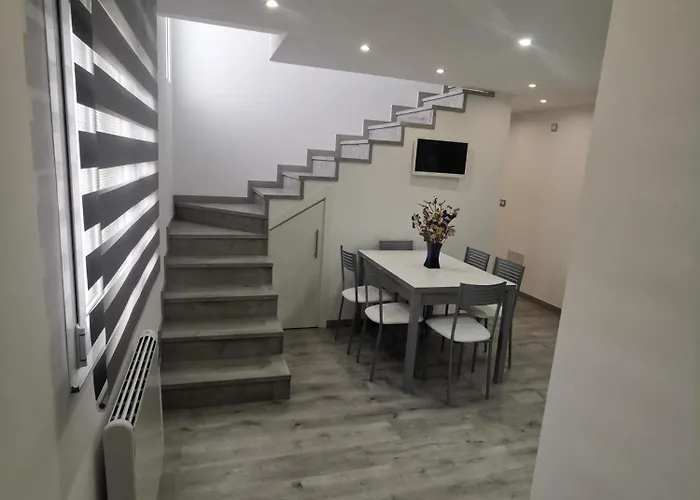 A Casa Do Lado * Нойя